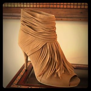 ShoeDazzle Cognac Maki Shoe size 7.5